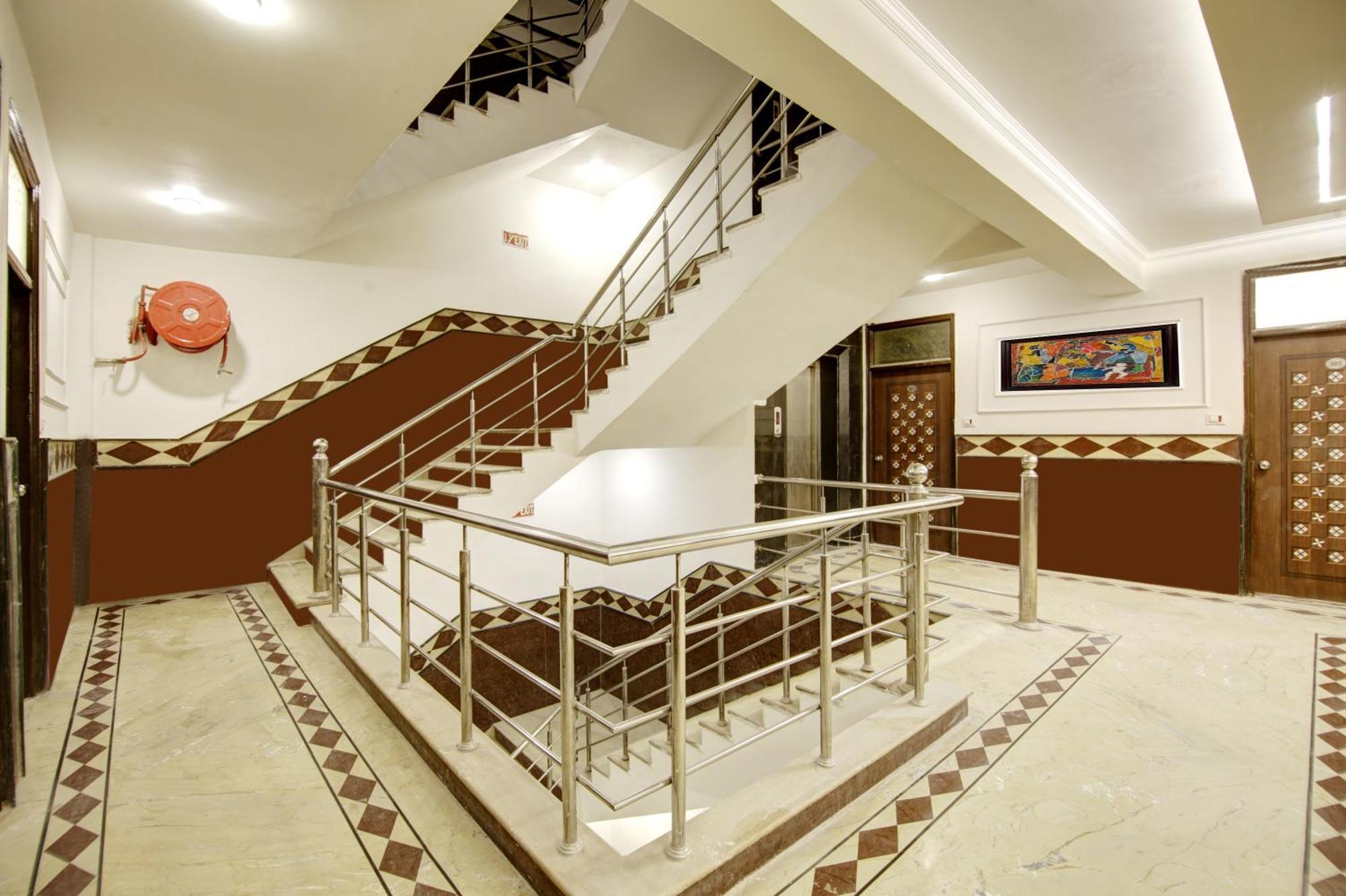 Star - Front Of Railway Station & 5 Minute From Connaught Place Hotel New Delhi