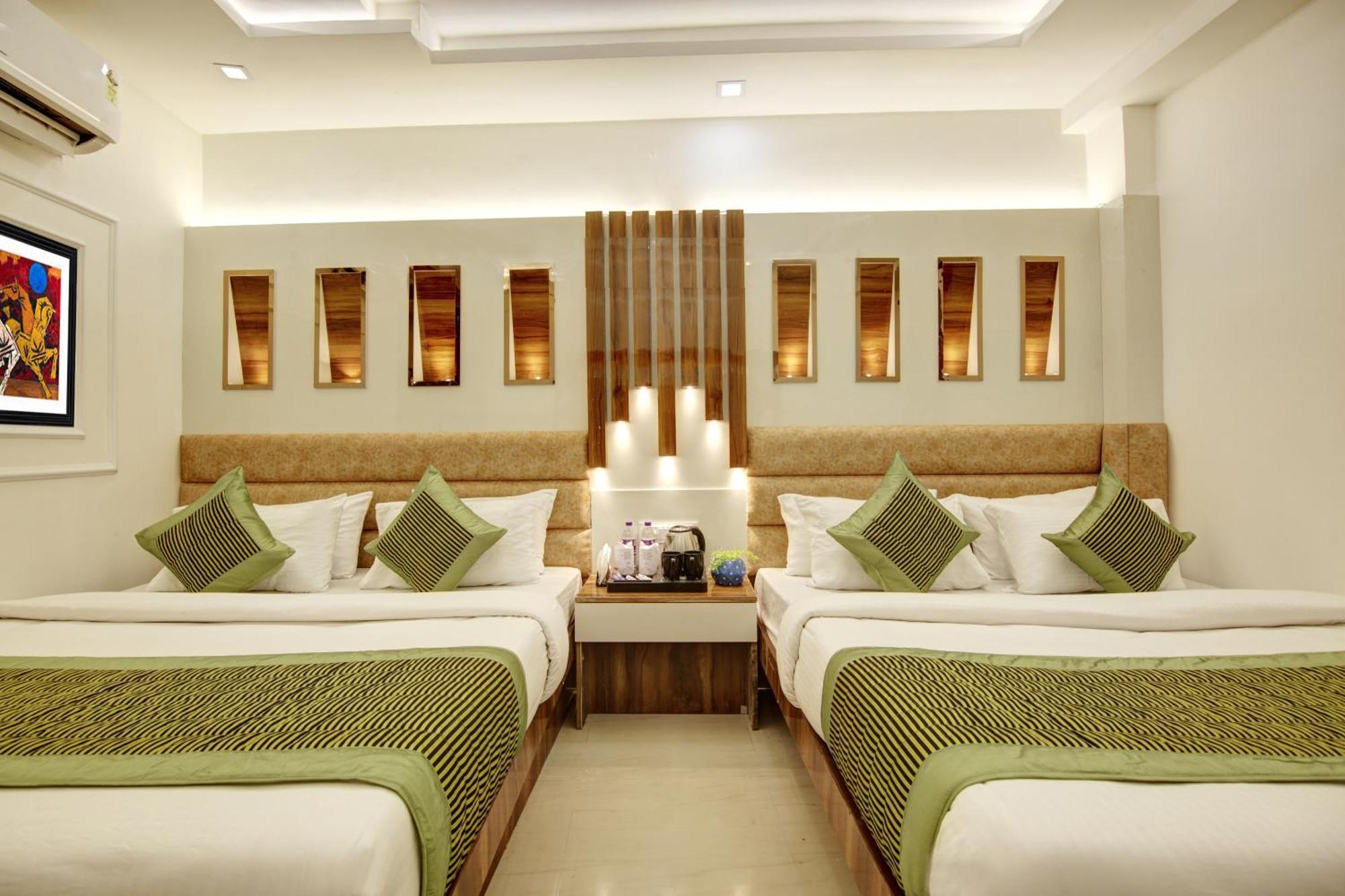 Hotel Star - Front Of Railway Station & 5 Minute From Connaught Place